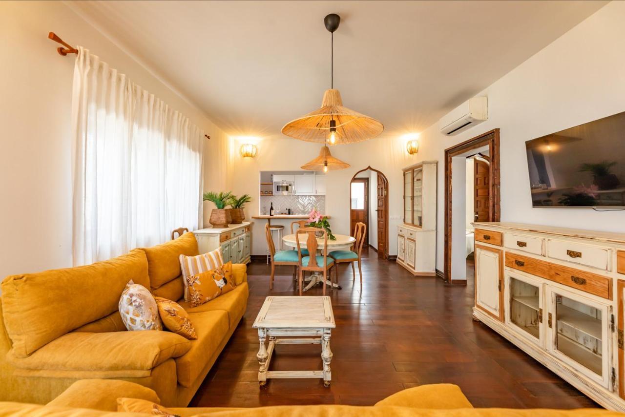 Villa Corralejo Bay Beachfront Corralejo By Holidays Home Zewnętrze zdjęcie